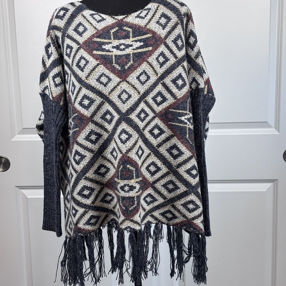 Tea N Rose Women Poncho Sweater Blue One Size Southwestern Boho Fringe Knit